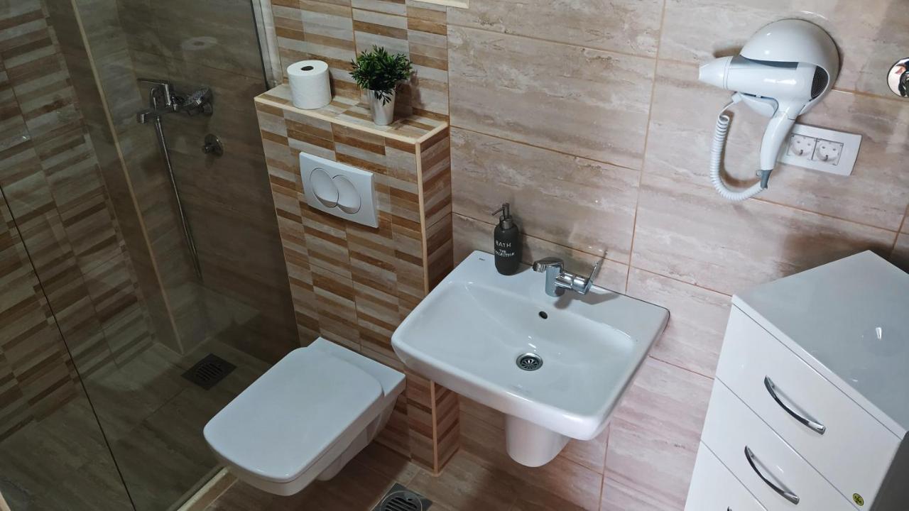 Apartments Abramovic 2 ซูโตมอเร ภายนอก รูปภาพ